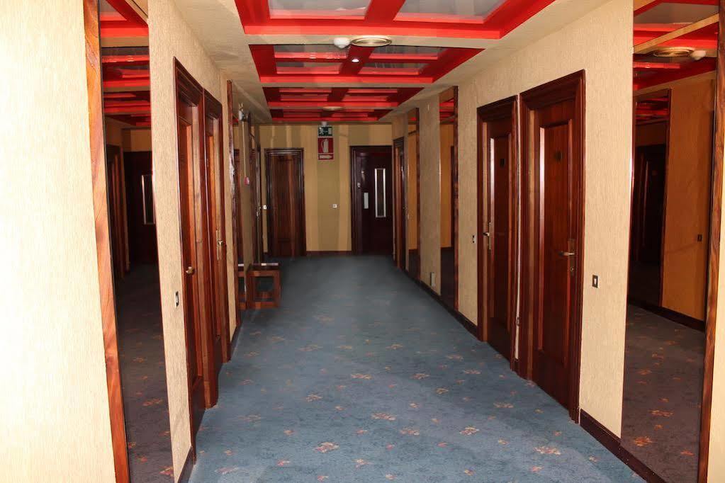 Hotel Marques De Santillana 토렐라베가 외부 사진