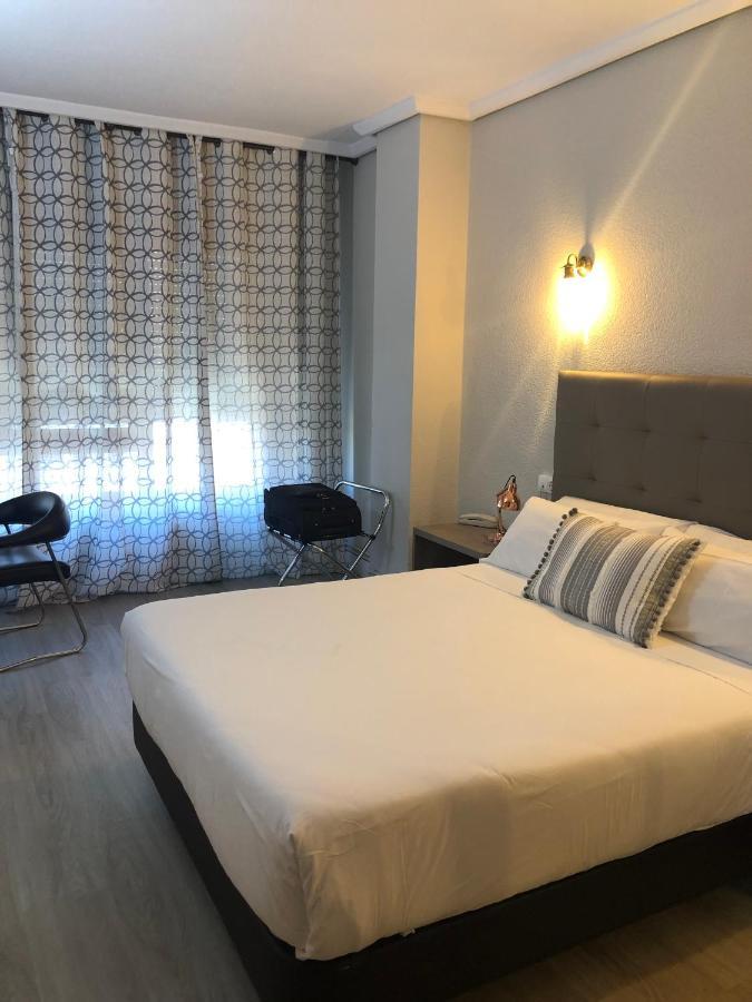 Hotel Marques De Santillana 토렐라베가 외부 사진